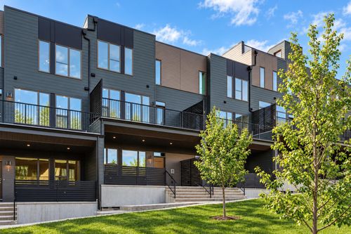 718 Sovereign Common Sw, Calgary, AB, T3C3Y3 | Card Image