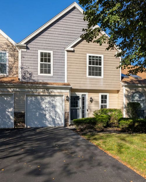 1676-1676 Pebble Beach Cir, Elgin, IL, 60123-6867 | Card Image