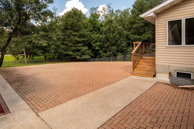 Large paver patio great for entertaining | Image 22