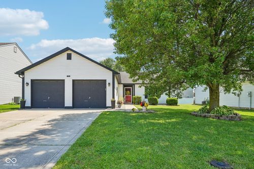 718 Breakers Ln, Fortville, IN, 46040-1662 | Card Image