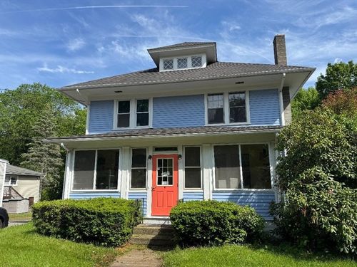 3 Elm St, Plaistow, NH, 03865-2206 | Card Image