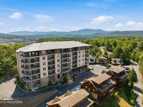 3004-410 Big Bear Way, Pigeon Forge, TN, 37863-6269 | Card Image
