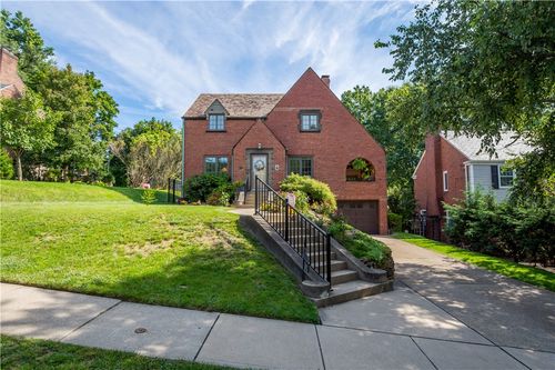 511 Longridge Dr, Pittsburgh, PA, 15243-2051 | Card Image