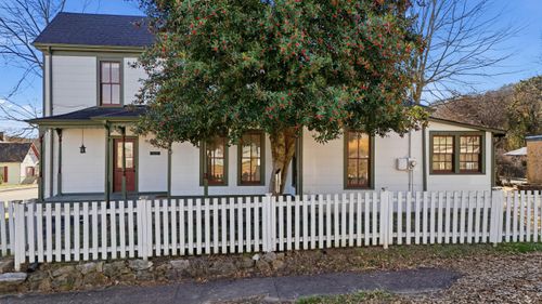 4901 Saint Elmo Ave, Chattanooga, TN, 37409-1727 | Card Image