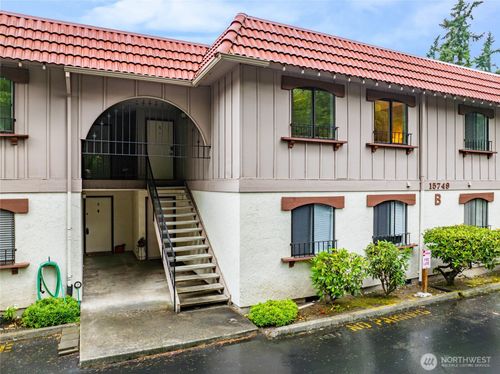 apt-5b-15749 Ne 18th St, Bellevue, WA, 98008-2732 | Card Image