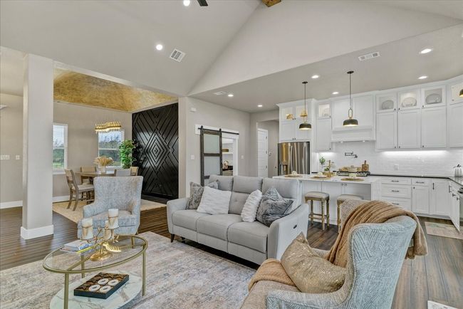500 Highview Ct, House other with 3 bedrooms, 2 bathrooms and null parking in Godley TX | Image 15