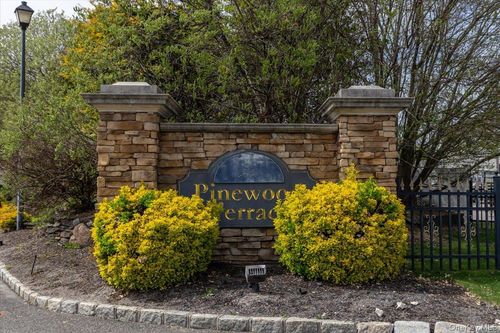 19 Terrace Ln, Patchogue, NY, 11772-2146 | Card Image