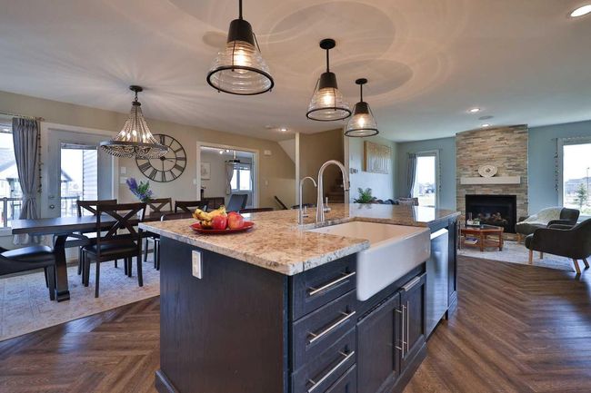 541 Aquitania Blvd W, House other with 6 bedrooms, 4 bathrooms and 4 parking in Lethbridge AB | Image 8