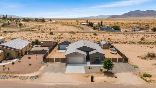 7856 E Rawhide Dr, Kingman, AZ, 86401-8127 | Card Image
