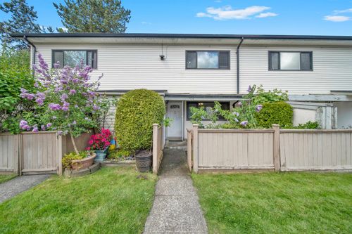 59-5211 204 St, Langley, BC, V3A5X1 | Card Image
