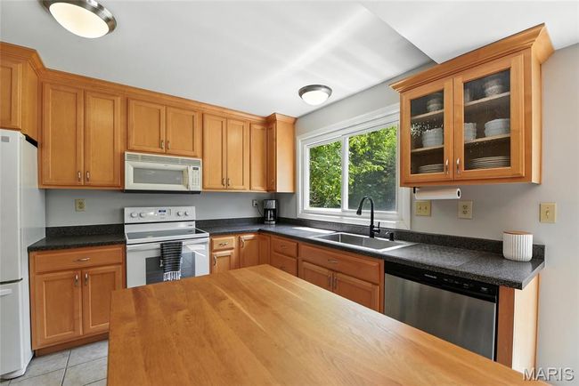 15480 Country Mill Ct, House other with 4 bedrooms, 3 bathrooms and null parking in Chesterfield MO | Image 6