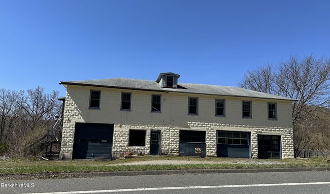 1017 - 10151017 Simonds Rd, Home with 0 bedrooms, 2 bathrooms and 10 parking in Williamstown MA | Image 4