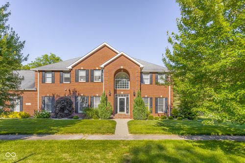 2561 Apple Blossom Lane, Columbus, IN, 47201 | Card Image
