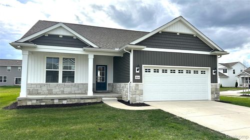 2014 Shale Dr, Howell, MI, 48843-5800 | Card Image