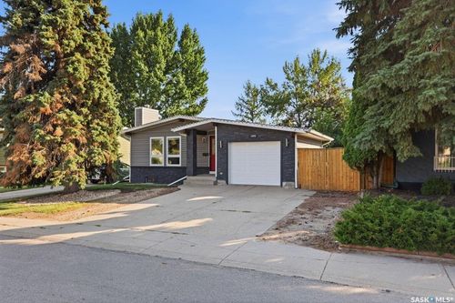3806 Taylor St E, Saskatoon, SK, S7H5J4 | Card Image