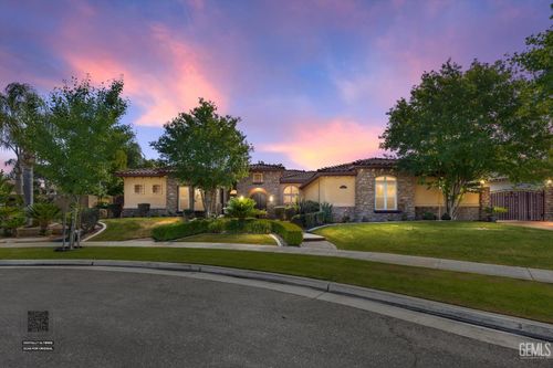 204 Somerford Ct, Bakersfield, CA, 93312-7057 | Card Image