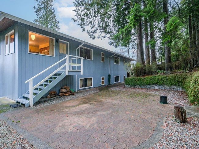 216 Rondoval Crescent, House other with 5 bedrooms, 3 bathrooms and 8 parking in North Vancouver BC | Image 31