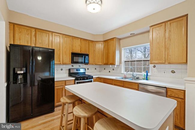 2568 Sylvan Moor Ln, Townhouse with 3 bedrooms, 4 bathrooms and null parking in WOODBRIDGE VA | Image 9