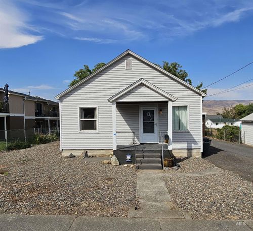 1220 Highland Ave, Clarkston, WA, 99403-2830 | Card Image