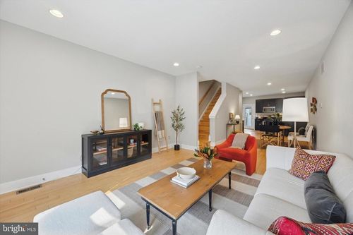 1639 Francis St, PHILADELPHIA, PA, 19130-2107 | Card Image