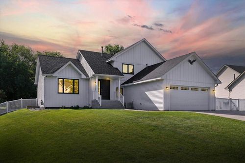 7269 Bancroft Way, Inver Grove Heights, MN, 55077-3114 | Card Image