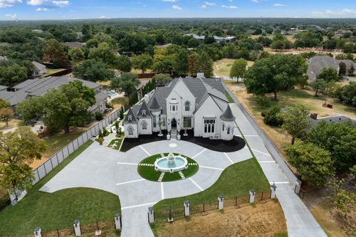 361 S White Chapel Blvd, Southlake, TX, 76092-7312 | Card Image