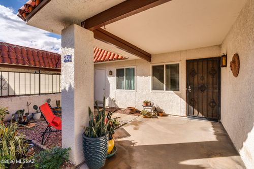 5931 E Sun County Blvd, Tucson, AZ, 85712-2344 | Card Image