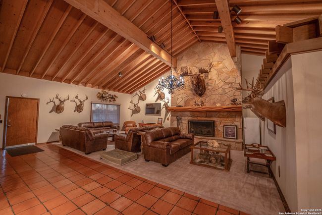 9239 Fm 133, Home with 7 bedrooms, 7 bathrooms and null parking in Cotulla TX | Image 41
