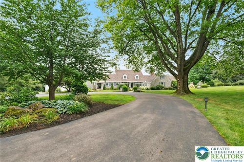 2458 Riverbend Rd, ALLENTOWN, PA, 18103-9230 | Card Image