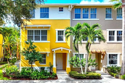 1-840 Marina Del Ray Ln, West Palm Beach, FL, 33401-8461 | Card Image