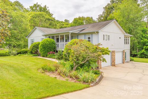 76 Woodland Hills Rd, Asheville, NC, 28804-1027 | Card Image