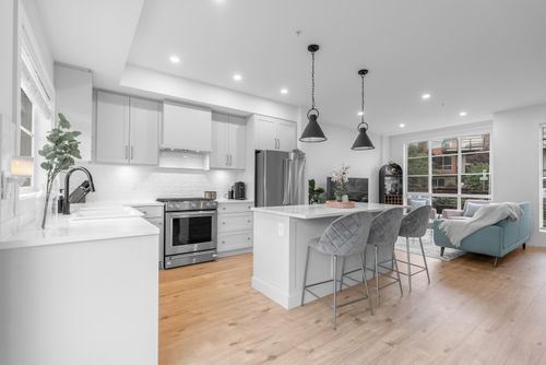21-23183 136 Ave, Maple Ridge, BC, V4R0H9 | Card Image