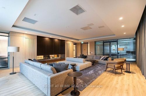 803-215 Veterans Dr, Brampton, ON, L7A5L6 | Card Image