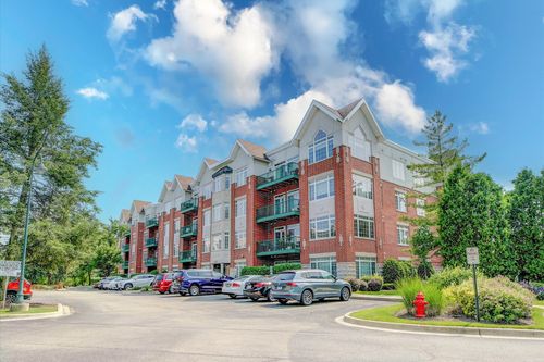apt-106-640 Mchenry Rd, Wheeling, IL, 60090-9219 | Card Image