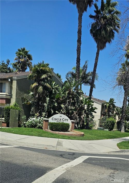 unit-202-1085 Circle City Dr, Corona, CA, 92879-5717 | Card Image
