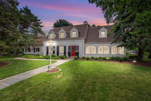 805 E Green Tree Road, Fox Point, WI, 53217 | Card Image