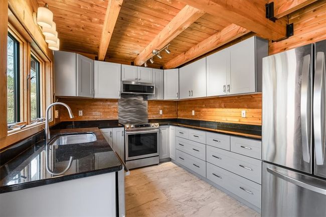 202 Reiber Rd, House other with 3 bedrooms, 3 bathrooms and 2 parking in RENFREW PA | Image 8