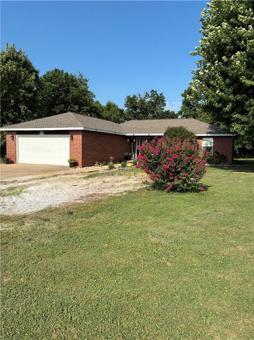 19442 W Highway 12, Gentry, AR, 72734-9178 | Card Image