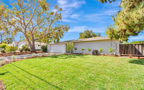 376 Alicia Way, Los Altos, CA, 94022-2348 | Card Image