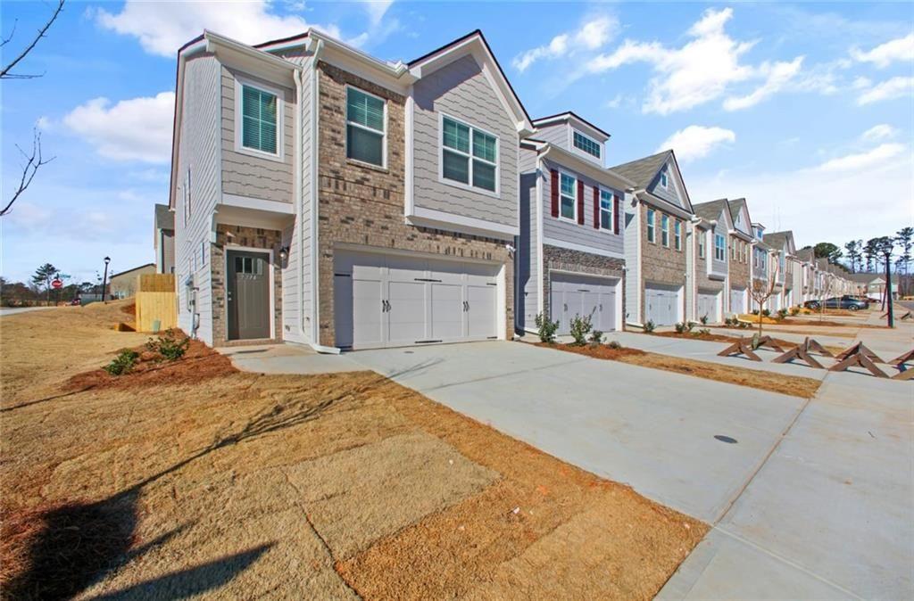 Mulsanne Dr, Lithonia, GA 30058