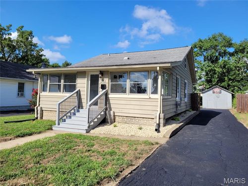 202 Wisconsin Ave, Alton, IL, 62002-4133 | Card Image