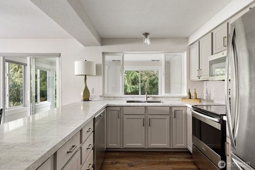 apt-101-566 Creekside Ter, Langley, WA, 98260-8650 | Card Image