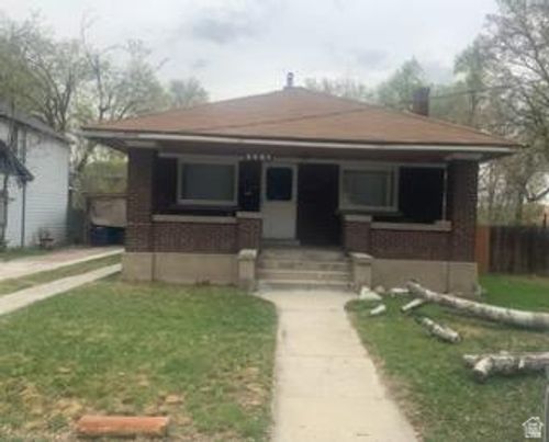 8564 S 100 E, Sandy, UT, 84070-1582 | Card Image