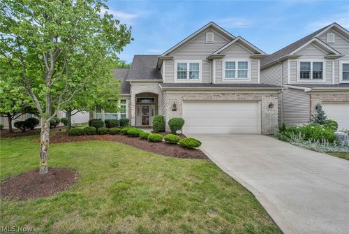 15447 Oak Hollow Ln, Strongsville, OH, 44149-8553 | Card Image