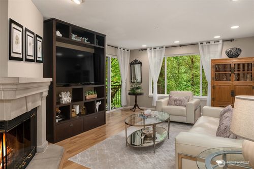 apt-a101-2300 Jefferson Ave Ne, Renton, WA, 98056-8370 | Card Image