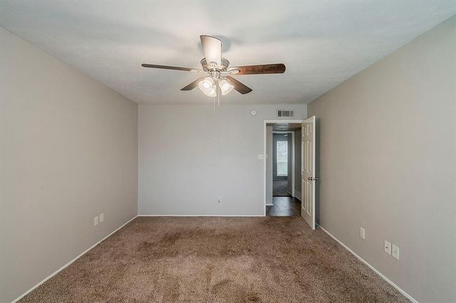 5802 Evening Shadows Ln, House other with 3 bedrooms, 2 bathrooms and 2 parking in Spring TX | Image 16
