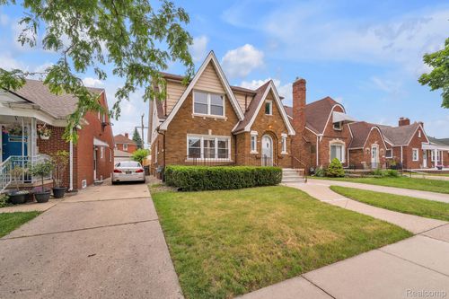 7258 Theisen St, Dearborn, MI, 48126-1650 | Card Image