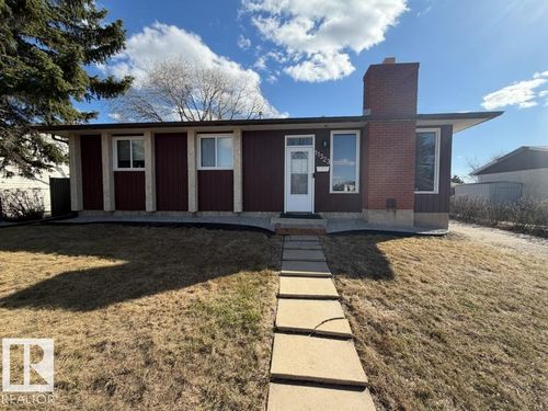 11323 162 Ave Nw, Edmonton, AB, T5X2L3 | Card Image