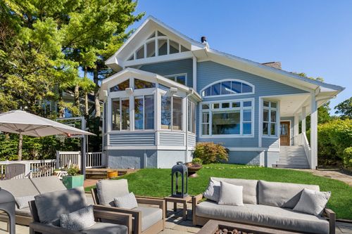 3987 Lake Shore Dr, New Buffalo, MI, 49117-9167 | Card Image