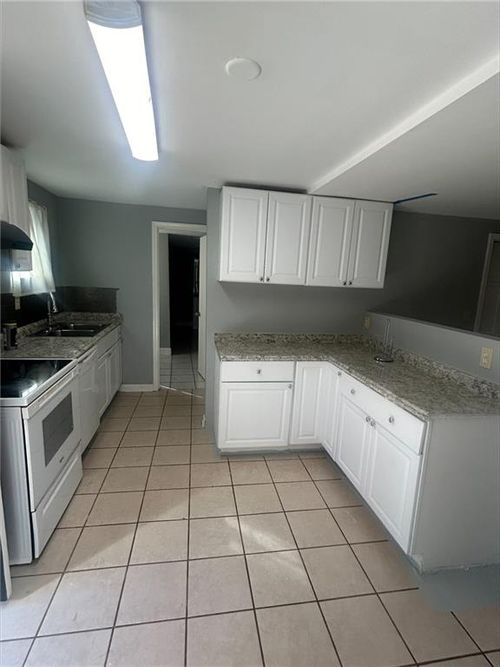 462 Ohern Ct, Stone Mountain, GA, 30088-1332 | Card Image